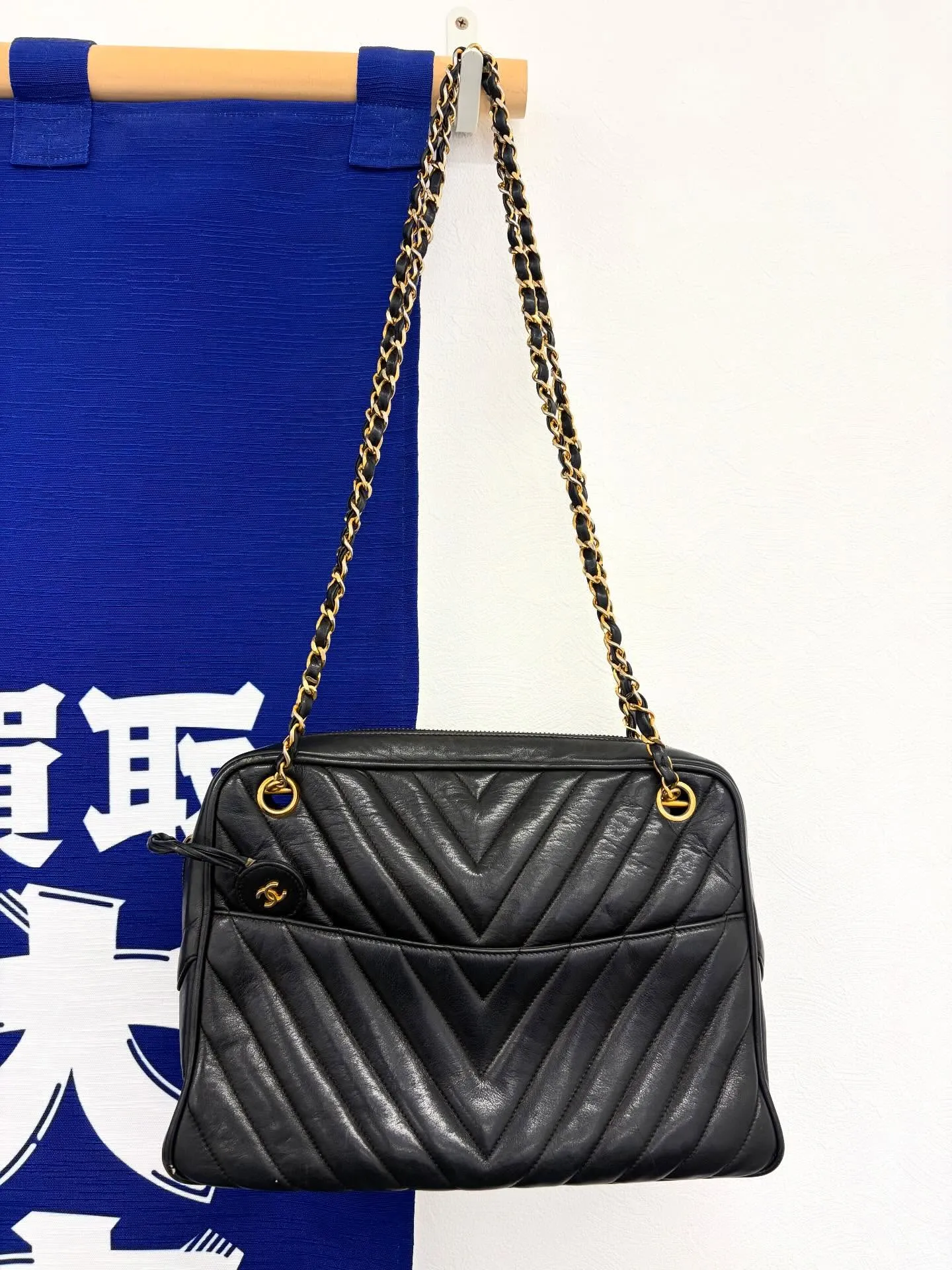 CHANELのバッグとルイ・ヴィトンの靴をお買取しました😊💰